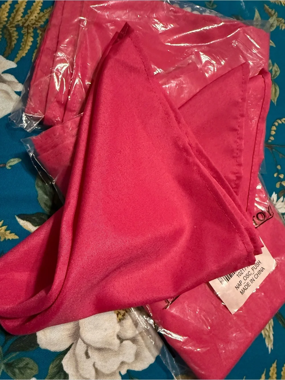 Premium Bright Pink Napkins for Elegant Table Settings